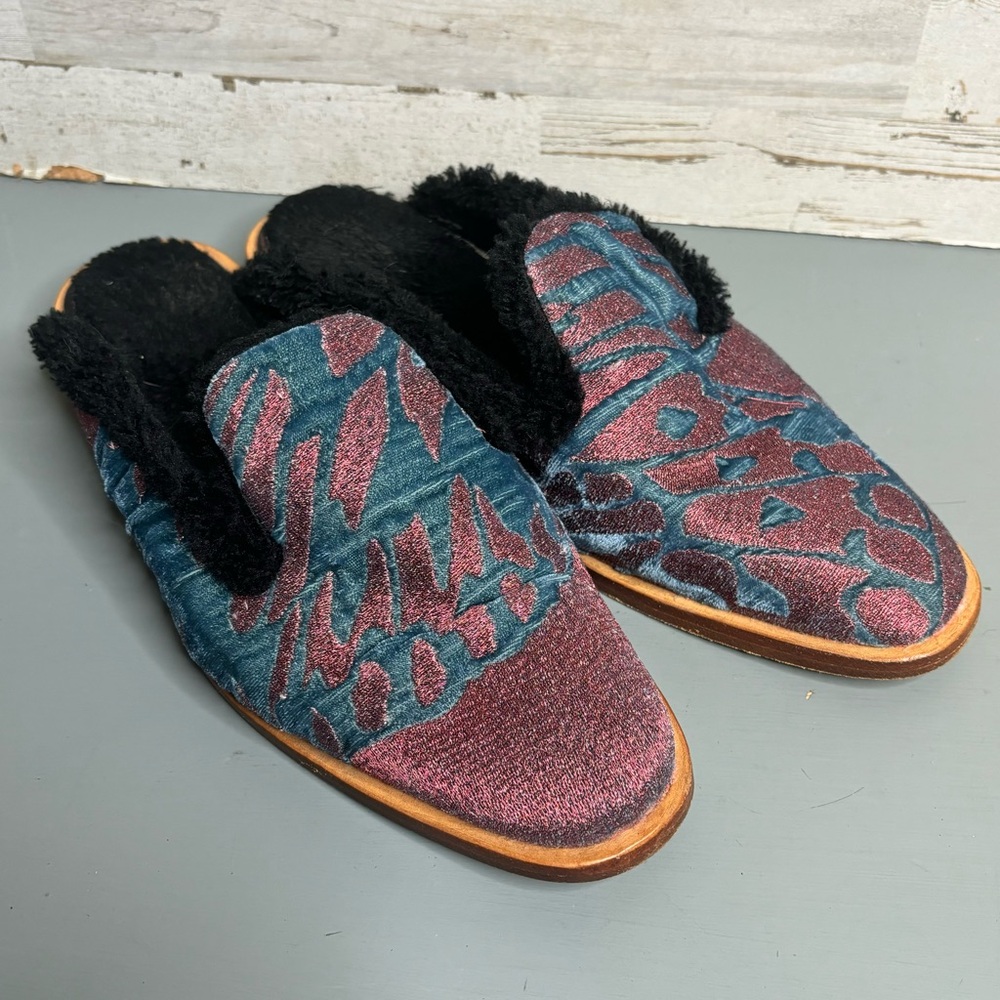 Free People Butterfly Effect Slip On Mules Red Blue Metallic Fur Lined Size 38